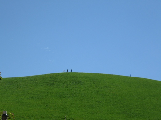 052